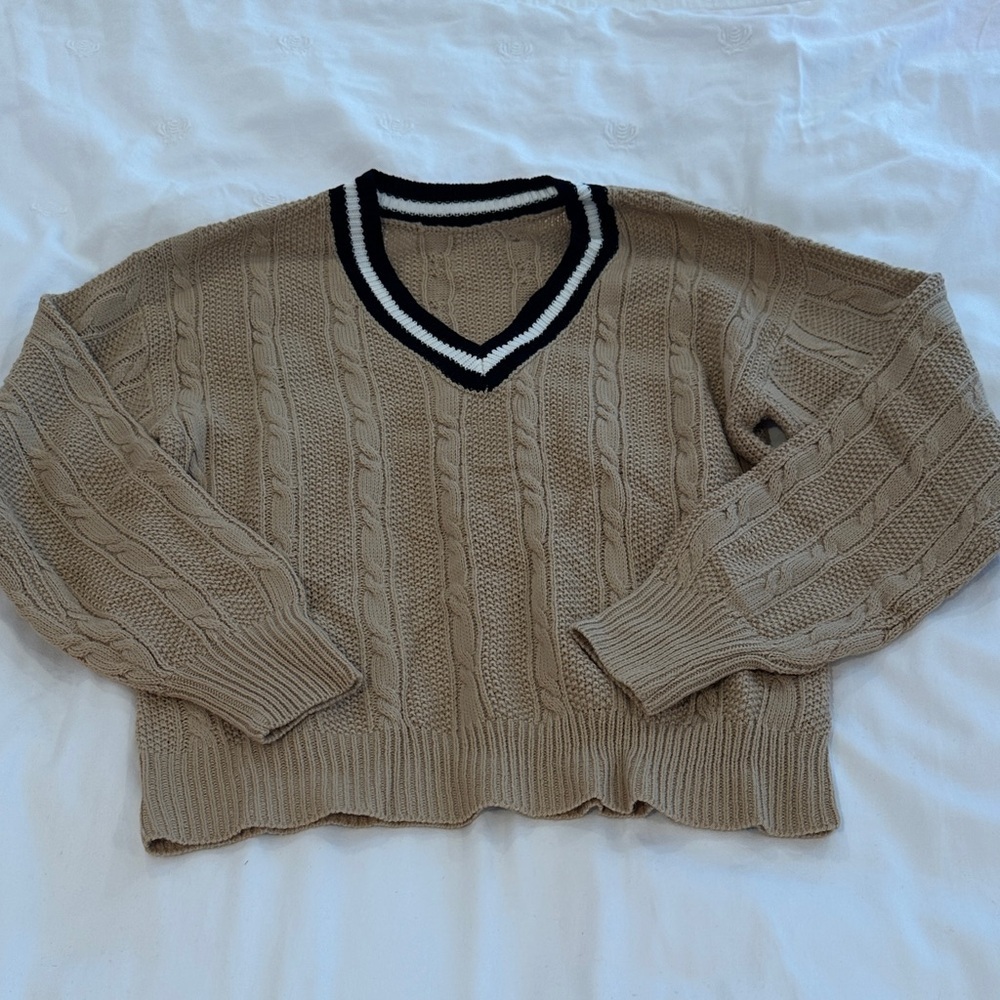 Classic V-Neck Cable Knit Sweater - Beige - Picture 2 of 4